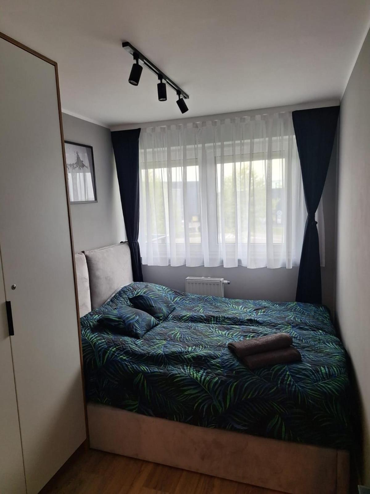 Komfortowy Apartament Dla 7 Osob Ch Arena, Prywatny Parking グリヴィツェ エクステリア 写真